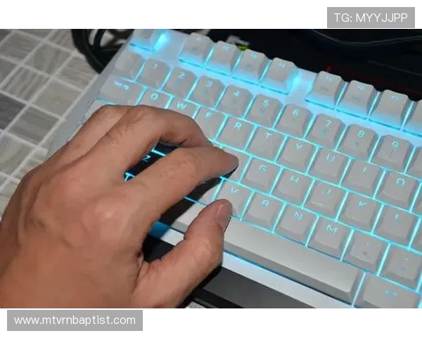 水晶宫角子机娱乐场如何选择优质游戏设备确保游戏体验流畅与安全保障 水晶宫角子机娱乐场如何选择优质游戏设备确保游戏体验流畅与安全保障